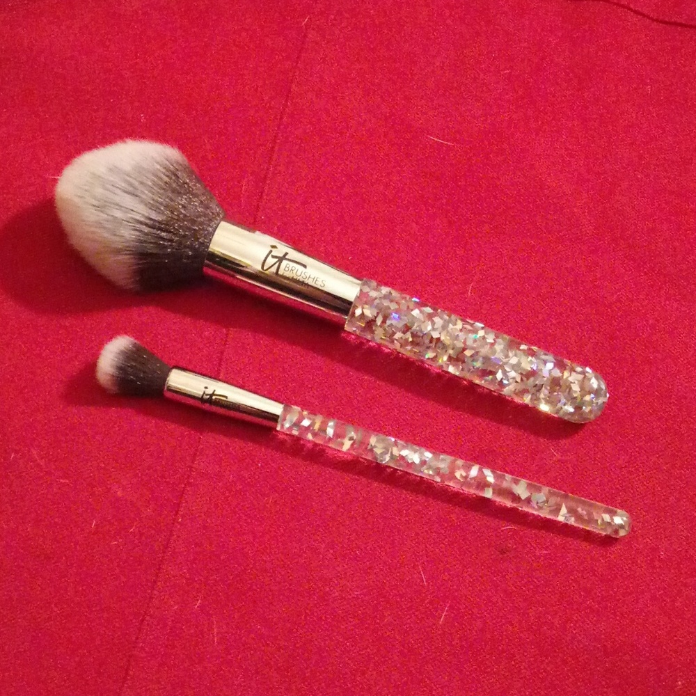 IT COSMETICS MAKEUP BRUSHES FOR ULTA - Picture 1 of 4